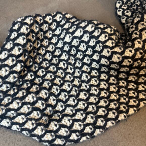 J. Crew Black White Honeycomb Knit Infinity Scarf Lambswool Cashmere - Picture 4 of 7